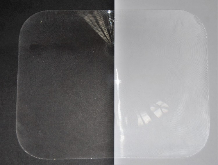 Analogowa kamera cofania - soczewka Fresnela na tylną szybę samochodu.