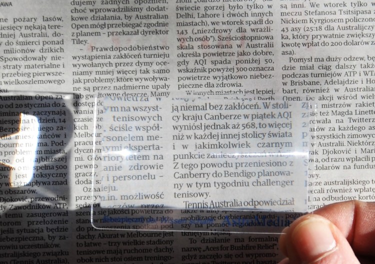 Powiększająca karta kredytowa