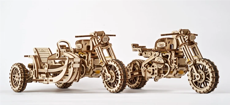 Ugears-Motorcycle-Scrambler-UGR-10-with-sidecar