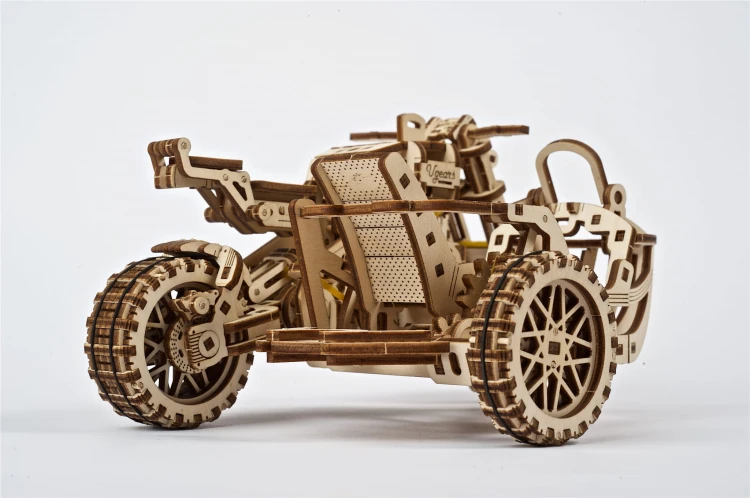 Ugears-Motorcycle-Scrambler-UGR-10-with-sidecar