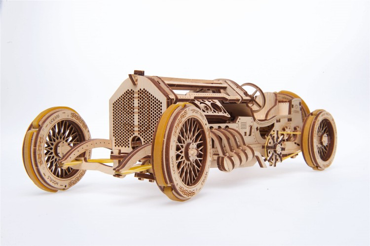 Ugears-U-9-Grand-Prix-Car-Mechanical-model-kit-Mechanical-model-kit-DSC8112-min.jpg