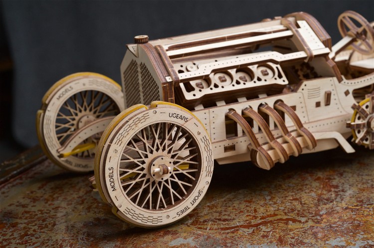 Samochód do składania Grand Prix U9 Ugers