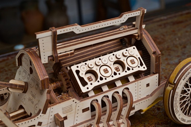 Samochód do składania Grand Prix U9 Ugers