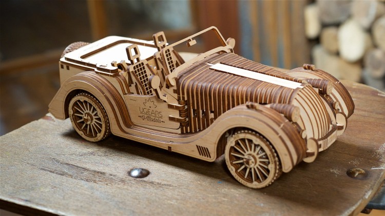 Ugears-Roadster-VM-01