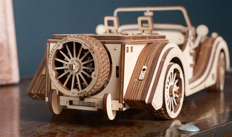 Ugears-Roadster-VM-01