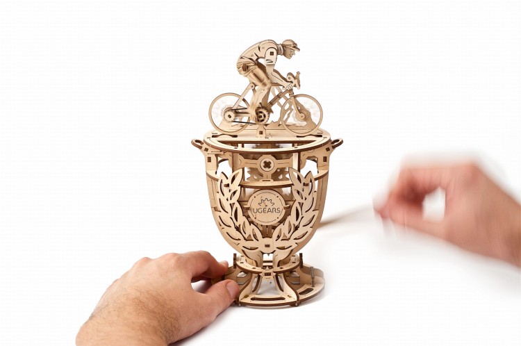 Automata Kolarz Ugears - nakręcanie