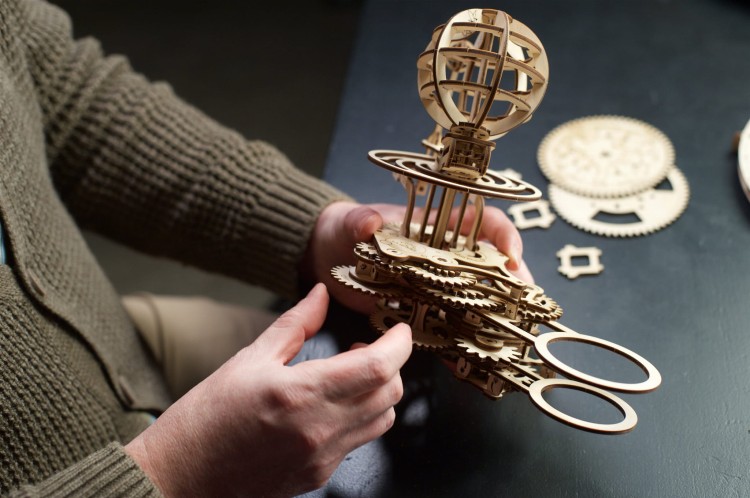 Tellurion - ruchomy model układu słonecznego 3d - Ugears