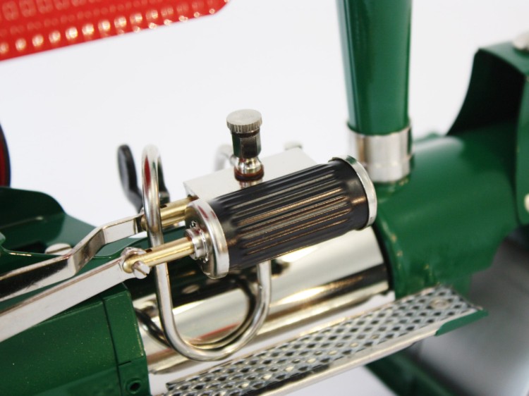 Model trakora parowego Wilesco detal i.jpg