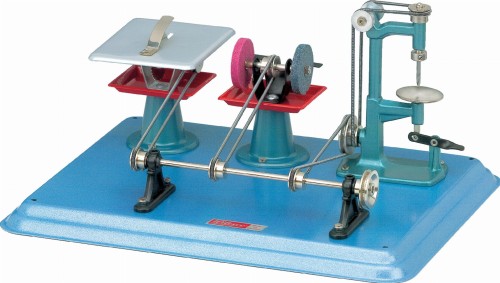 Warsztat z trzema modelami narzędzi