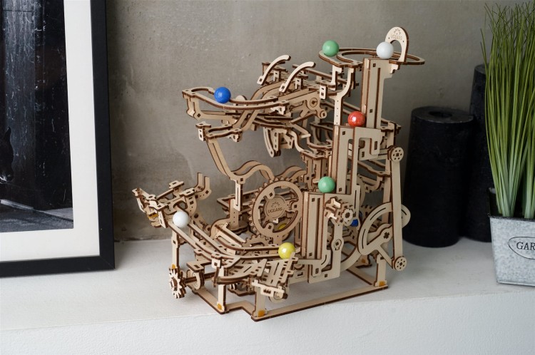 Tor kulkowy z wciągnikiem poziomym DIY - Ugears