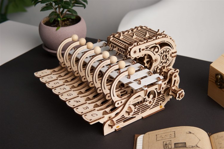 Mechaniczna Celesta Ugears