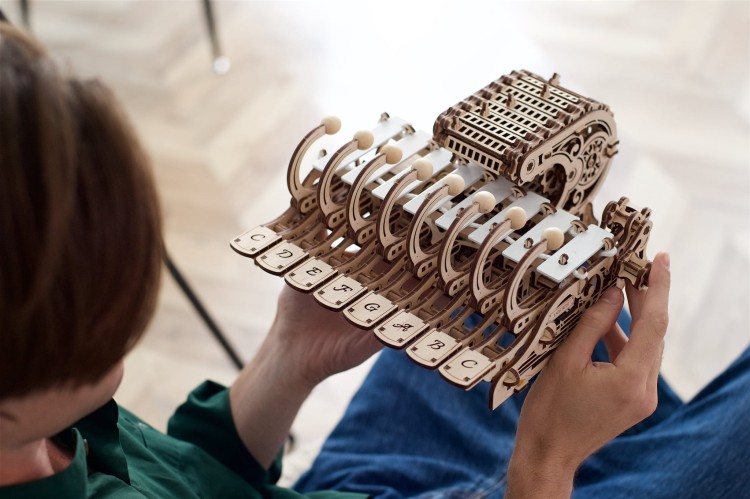 Mechaniczna Celesta Ugears