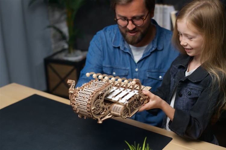 Mechaniczna Celesta Ugears