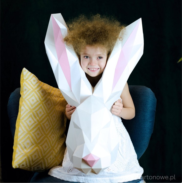 Ogromny zając - kartonowa figurka DIY