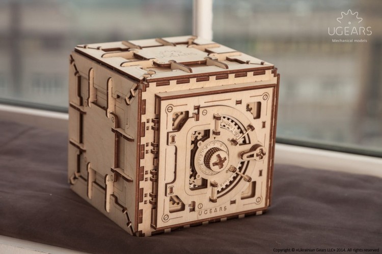 Ugears Safe Model