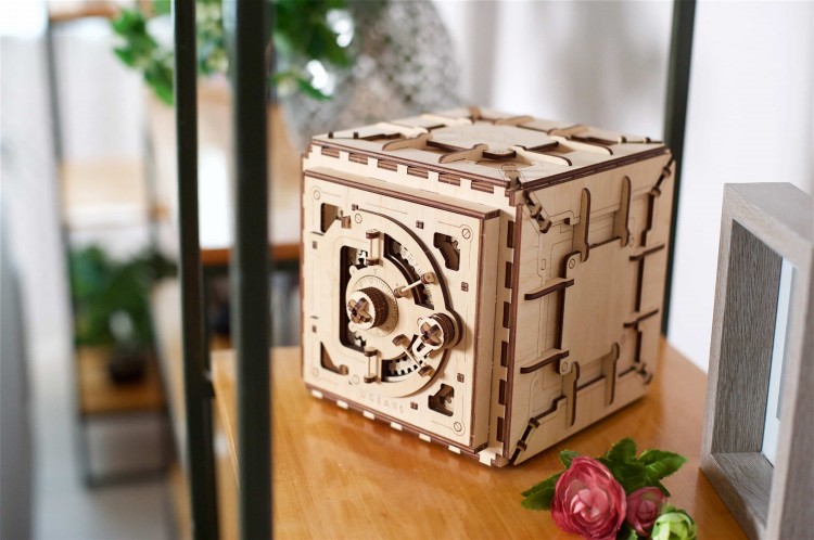 Sejf - model DIY Ugears