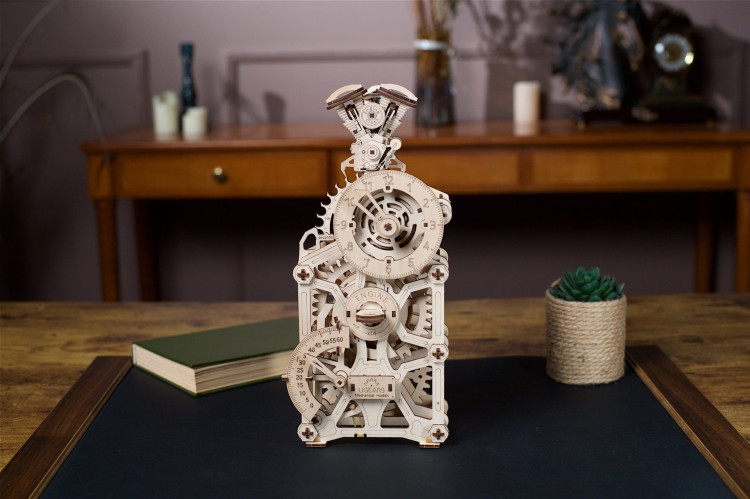 Ugears Engine Clock - drewniany zegar mechaniczny DIY