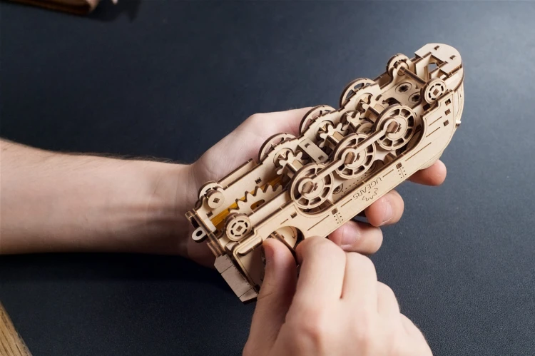 Mini lokomotywa , Model DIY Ugears SMART