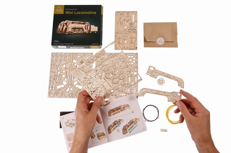Mini lokomotywa , Model DIY Ugears SMART