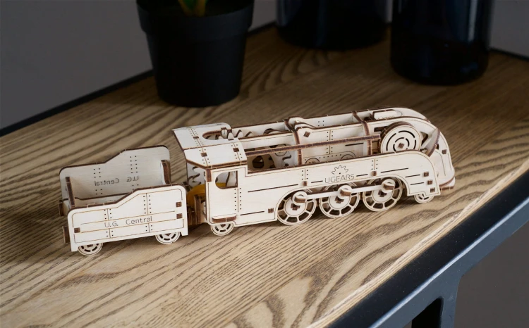 Mini lokomotywa , Model DIY Ugears SMART