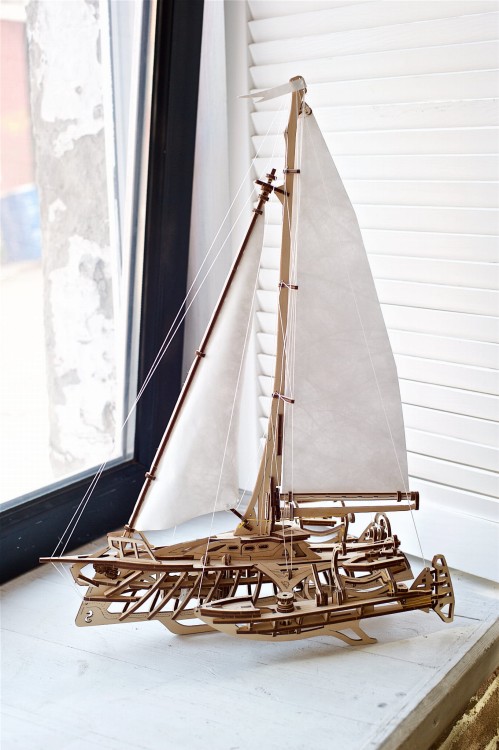 Trimaran Merihobus, Model łodzi DIY Ugears