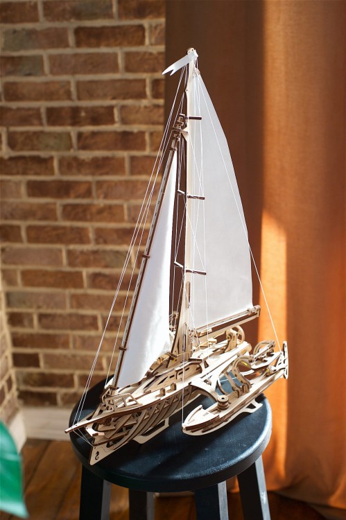 Trimaran Merihobus, Model łodzi DIY Ugears