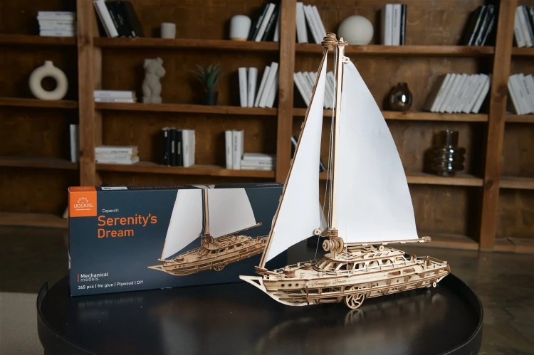 Model jachtu Serenity’s Dream, drewniany model do składania Ugears
