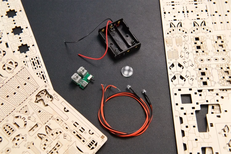 Latarnia Morska w Aleksandrii, drewniany model do składania Ugears