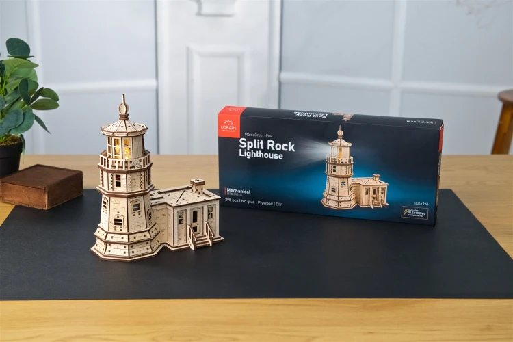 Latarnia Morska Split Rock, drewniany model do składania Ugears