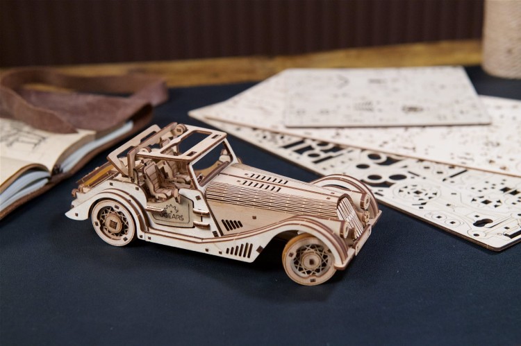 Sport Car Rapid Mouse – model mechaniczny samochodu do składania Ugears