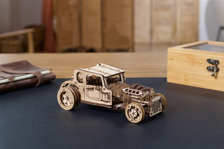 Hot Rod Furious Mouse – model mechaniczny samochodu do składania Ugears