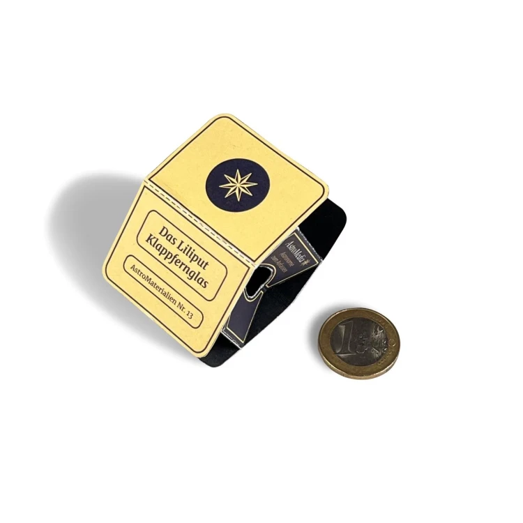 Najmniejsza lornetka świata.