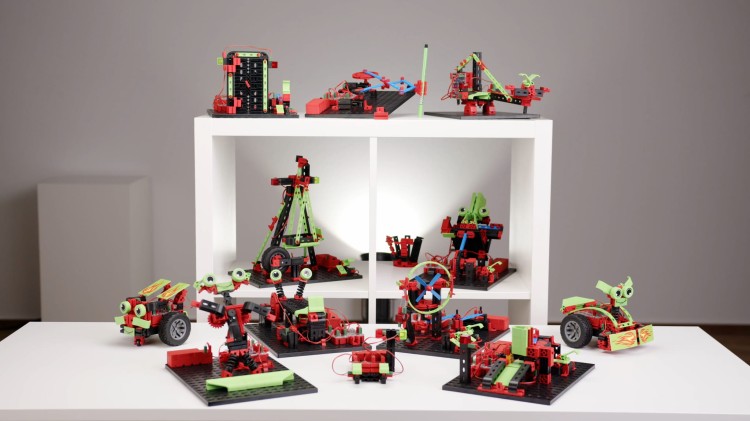 Fischetechnik Smart Robots Pro - kompletny pakiet do nauki programowania dla ośmiolatka i starszych