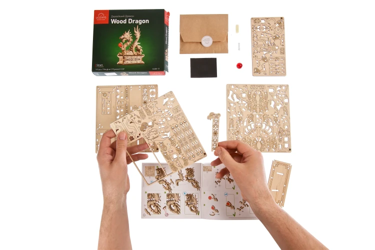 Drewniany Smok – Model Mechaniczny Ugears do składania