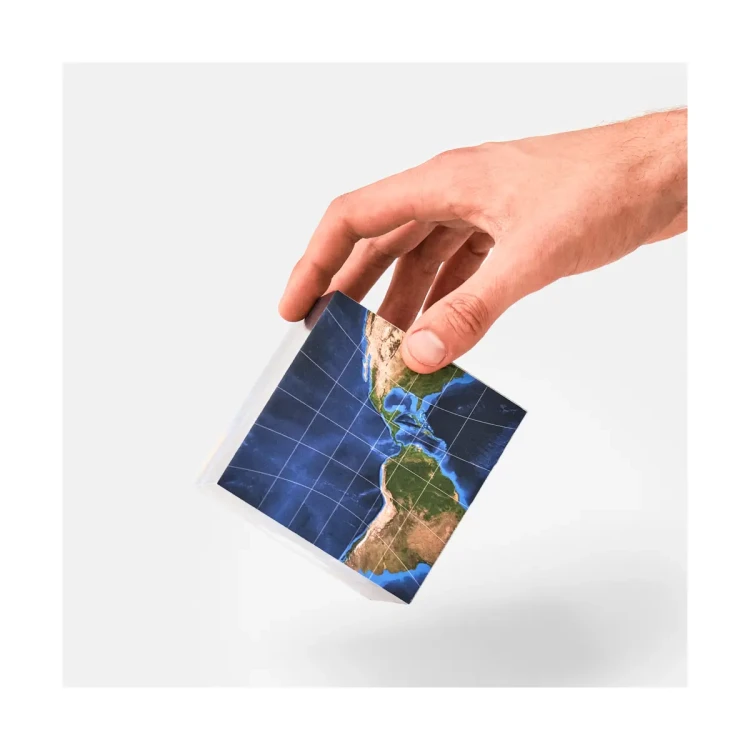 Sześcienny globus DIY