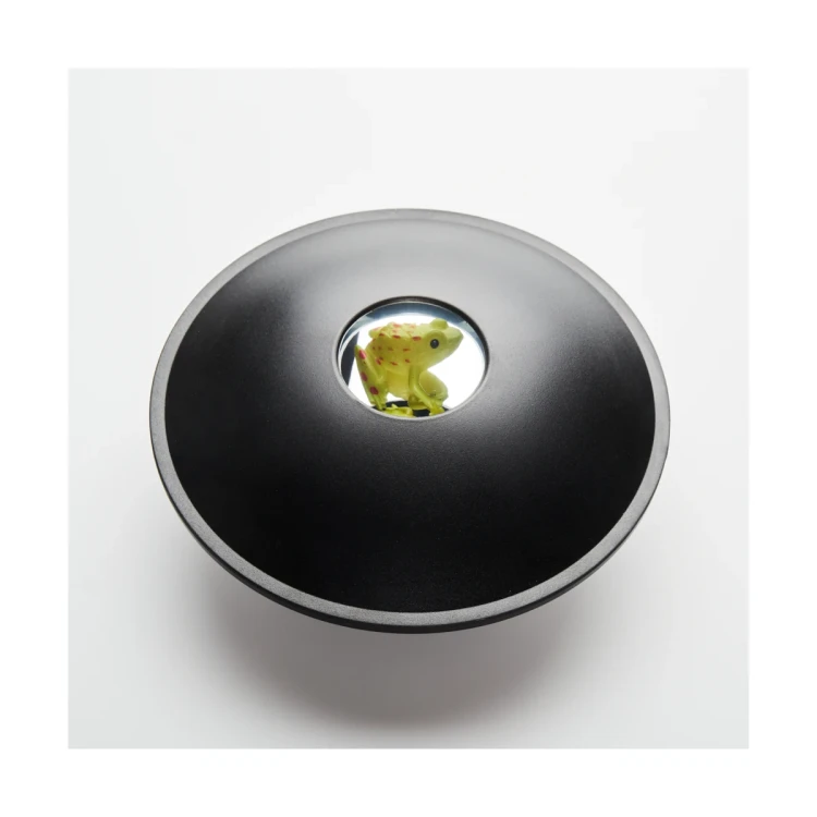 Analogowy projektor hologramów AstroMedia - iluzja optyczna