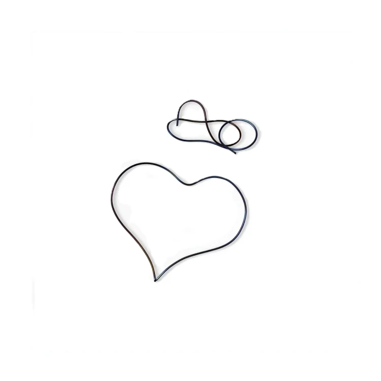 Serce z drutu NITINOL - prezent dla zakochanych