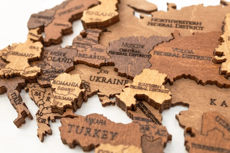 Puzzle 2d - Mapa Świata w odcieniach brązu - dekoracja ścienna