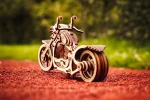 Motocykl Cruiser - ruchome, drewniane, mechaniczne puzzle 3D
