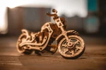 Motocykl Cruiser - ruchome, drewniane, mechaniczne puzzle 3D