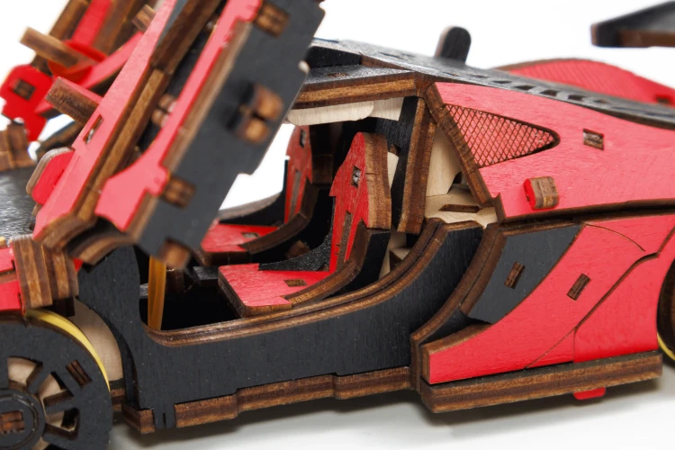 Samochód wyścigowy Racing Car Red- ruchome, drewniane, mechaniczne puzzle 3D