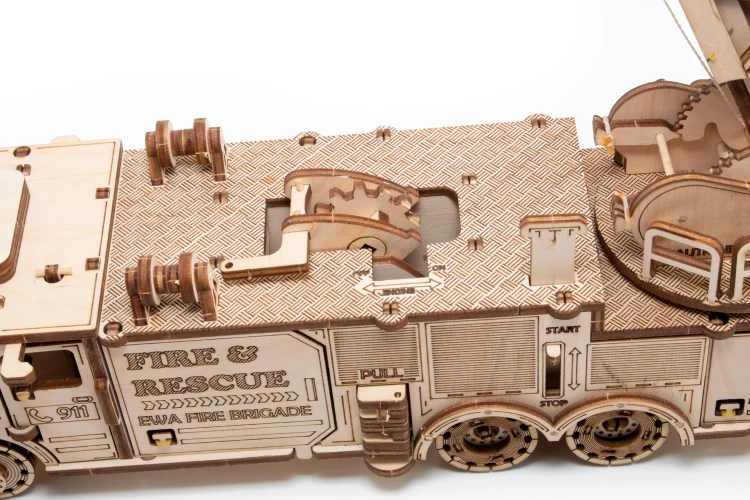 Wóz strażacki - drewniane, mechaniczne puzzle 3D