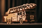 Wóz strażacki - drewniane, mechaniczne puzzle 3D