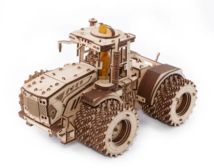 Traktor Kirovets K-7M - drewniane, mechaniczne puzzle 3D