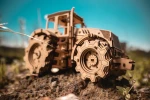 Traktor - drewniane, mechaniczne puzzle 3D