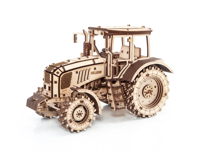 Traktor BELARUS-2022- drewniane, mechaniczne puzzle 3D