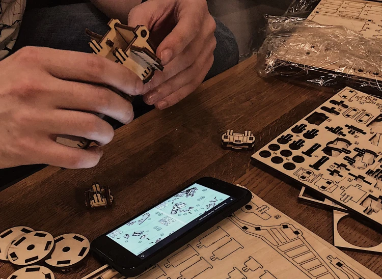 Wywrotka BELAZ Mini - drewniane, mechaniczne puzzle 3D