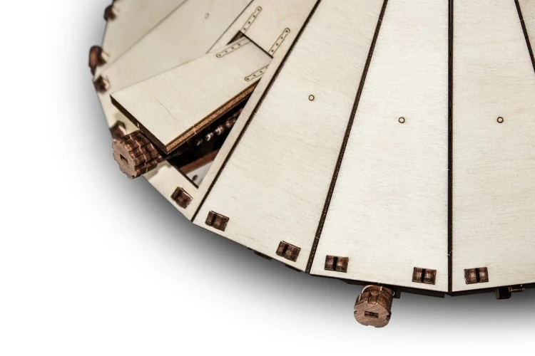 Czołg Leonarda da Vinci - drewniane, mechaniczne puzzle 3D