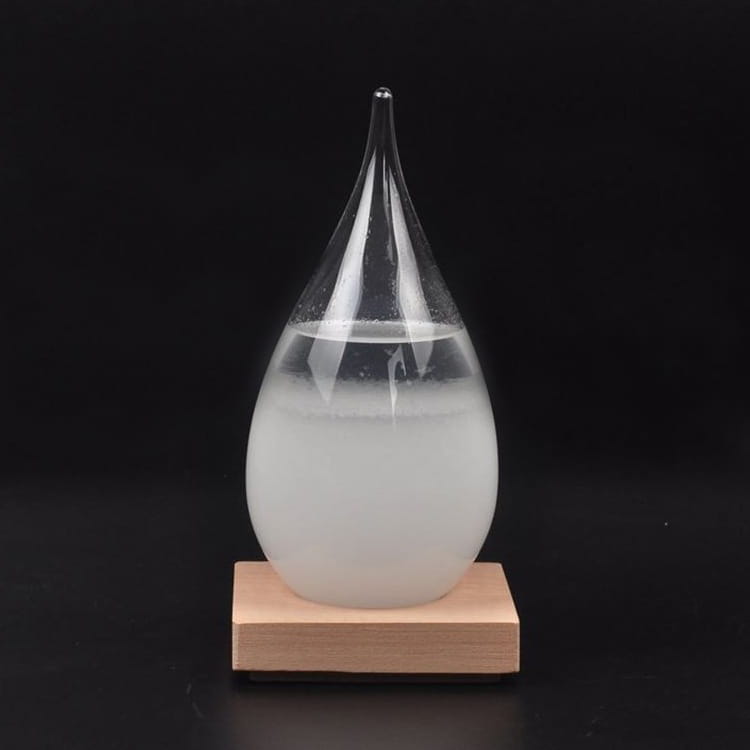 Chemiczny barometr w działaniu.