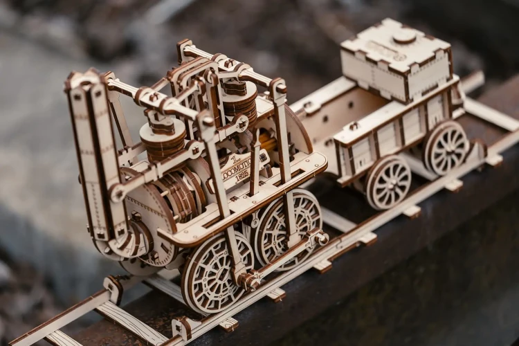 Model kolejki Locomotion - drewniane mechaniczne puzzle 3D